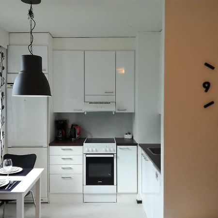 A Lovely One-Room Apartment Near The City Centre. Vaasa Bagian luar foto