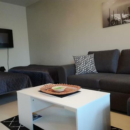 A Lovely One-Room Apartment Near The City Centre. Vaasa Bagian luar foto