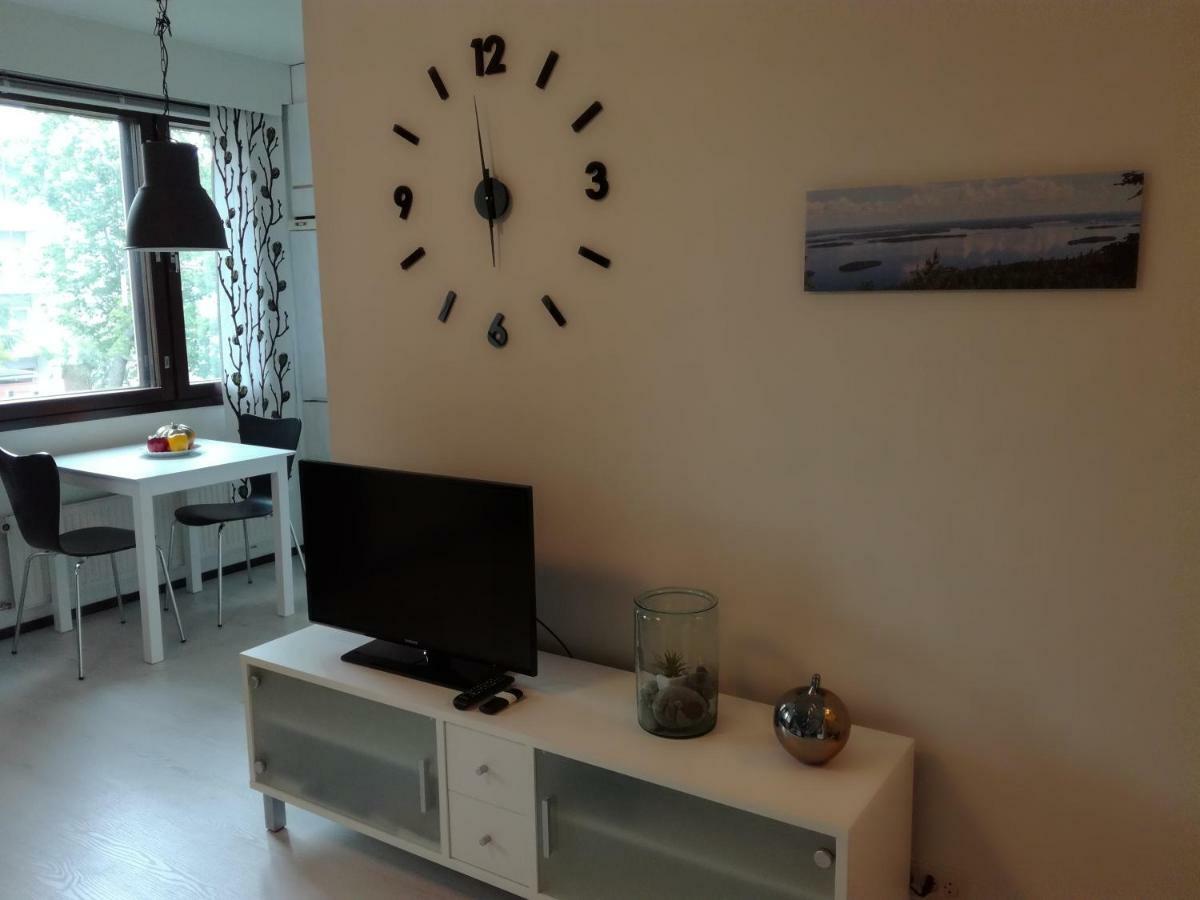 A Lovely One-Room Apartment Near The City Centre. Vaasa Bagian luar foto